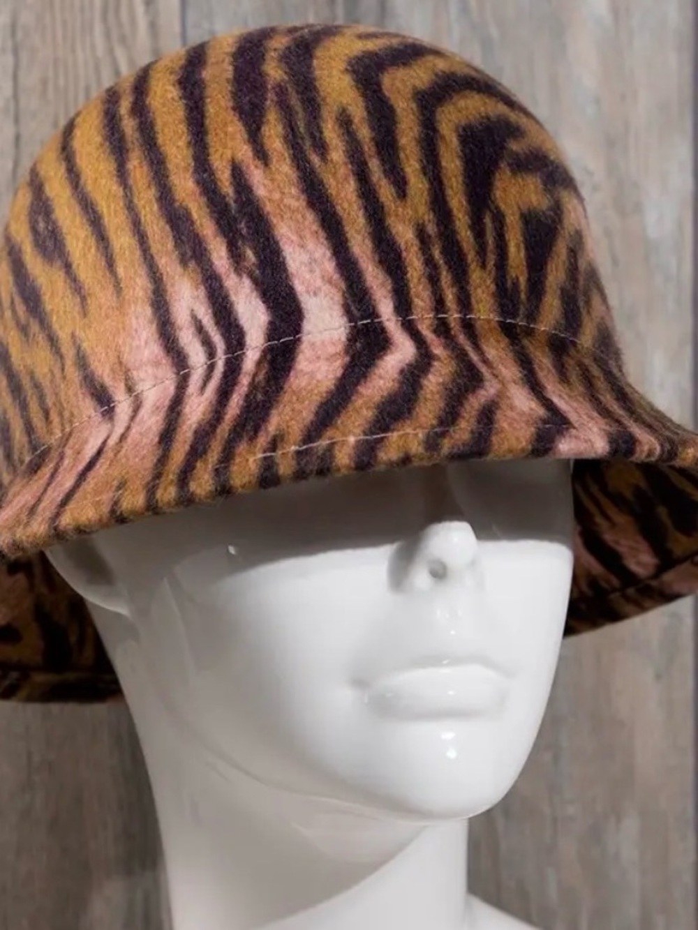 1306.  Women's Animal-Print Wool Bucket Hat in Pink, Brown and Black